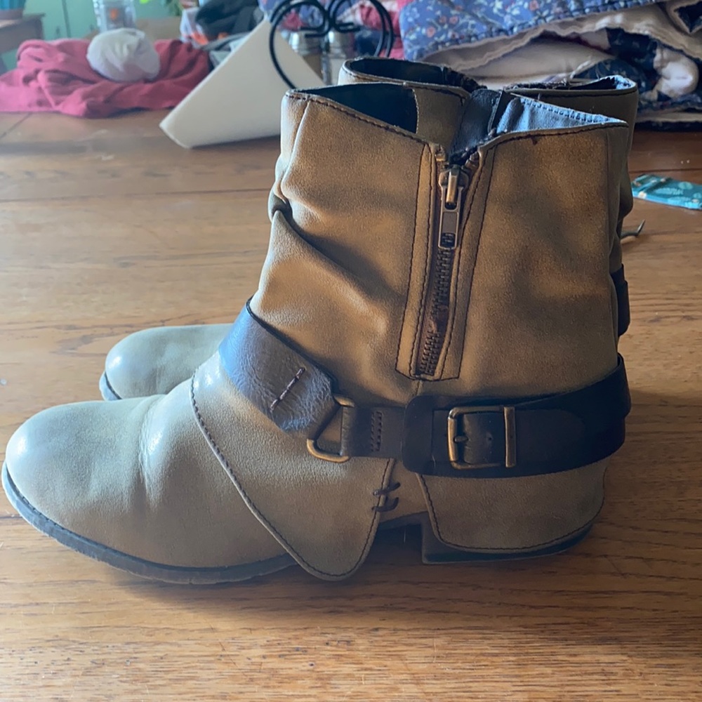 Pop healed boots
